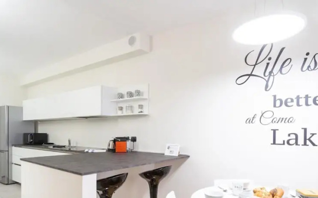 White Flat in Como City Center