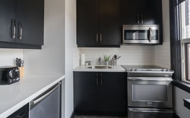 Applewood Suites - Toronto Traveler Loft