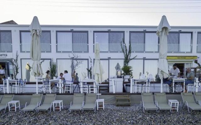 Yali Sui̇tes Hotel