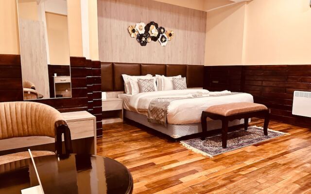 Silver Cloud Hotel