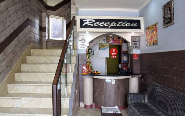 OYO 6647 Om Hari Residency