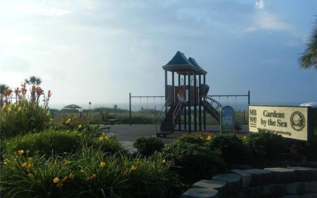 Drayton 402 - 3 Br Condo