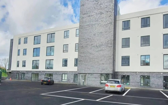 Stylish Salt Hill 2 Bed 1 Bath Apartment