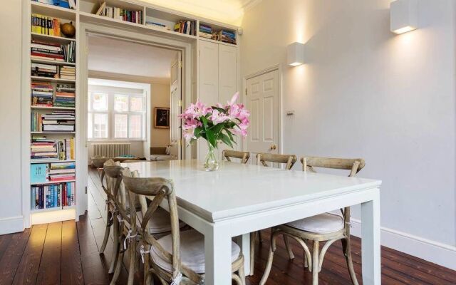 Elegant Home near Kensington High Street