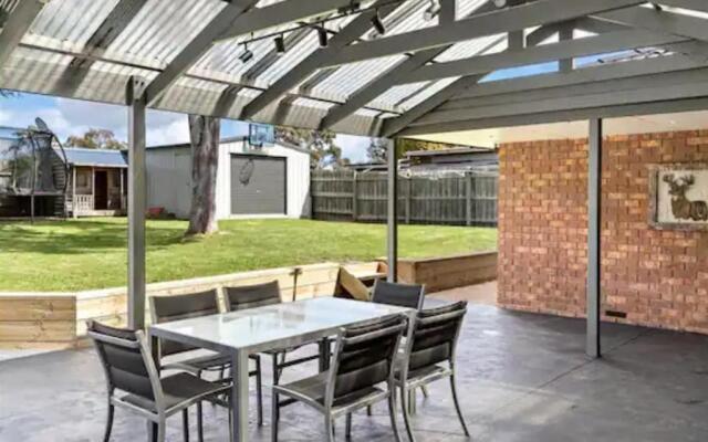 Luxurious 5 bedroom Villa with hot tub & much more