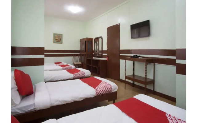Oyo 130 Jy Crown Palace