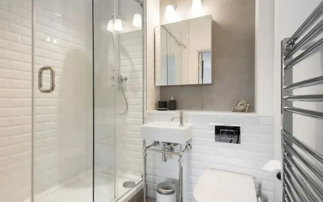 Platinum Apartment in Central Camden 9984