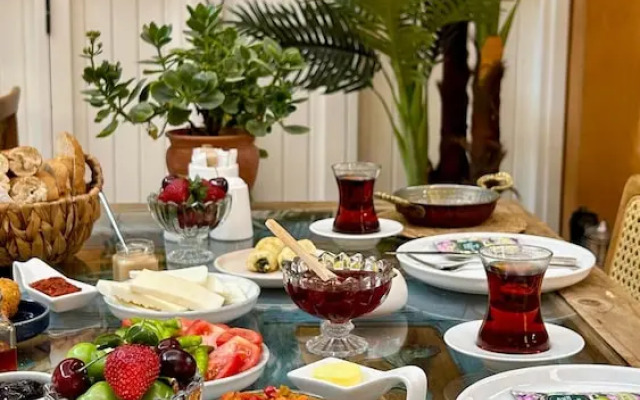 1870 Taş Konak Otel - Sanat Sokağı