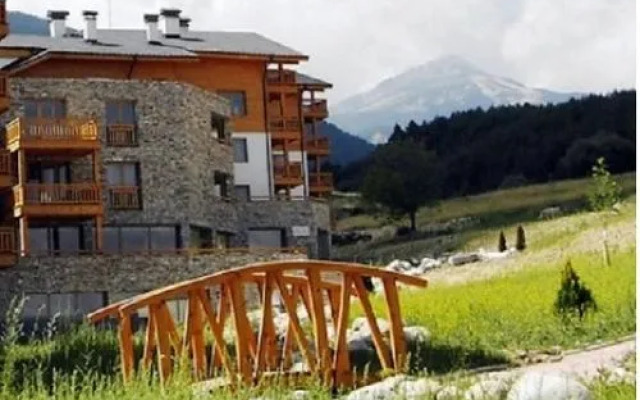 St. John Hill Suites Hotel