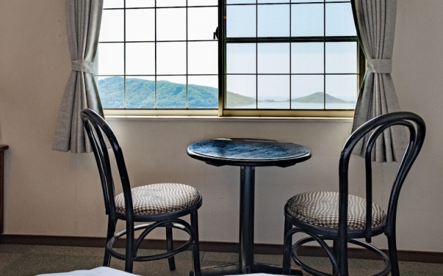 Petit Hotel Southern most – Guest Rooms – Shodoshima