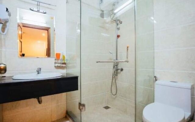 Vietnam Hotel Dalat