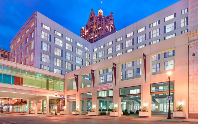 Residence Inn Milwaukee Downtown by Marriott