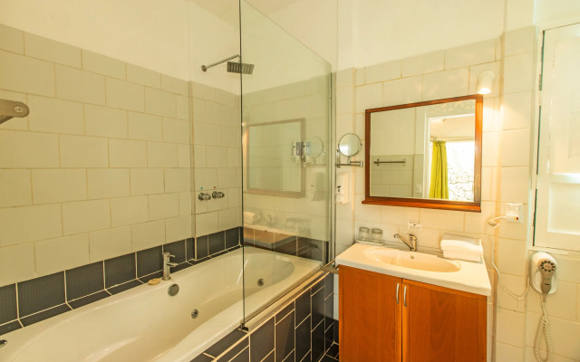 Dantica Cloud Forest Lodge