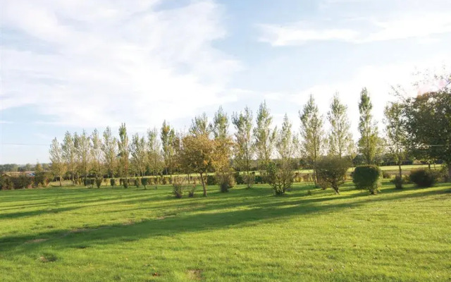 Treetops Cottages & Spa