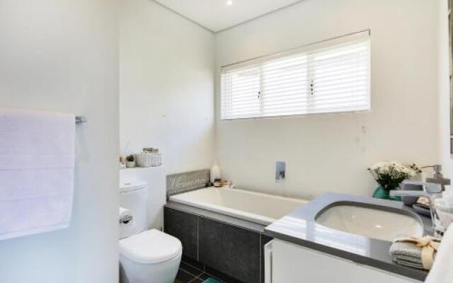 Jo Leo House by Totalstay