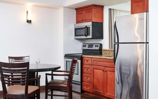 DoubleTree by Hilton Fullerton