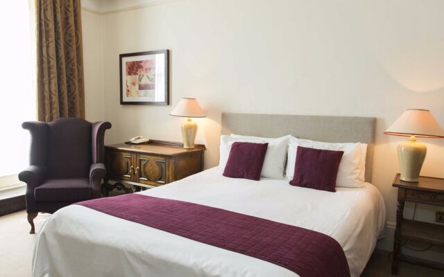 George Hotel