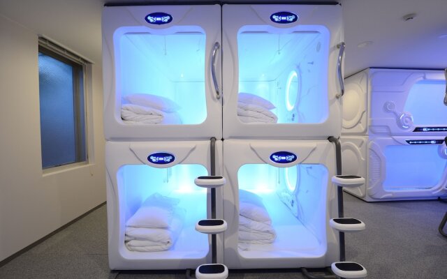 Moon Station Hotel Tokyo