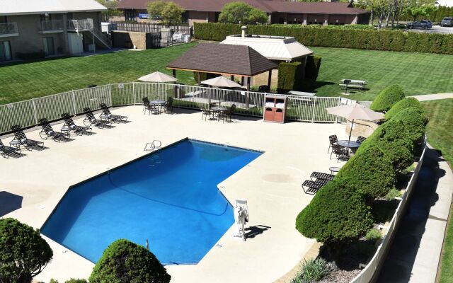 Best Western Plus Ahtanum Inn