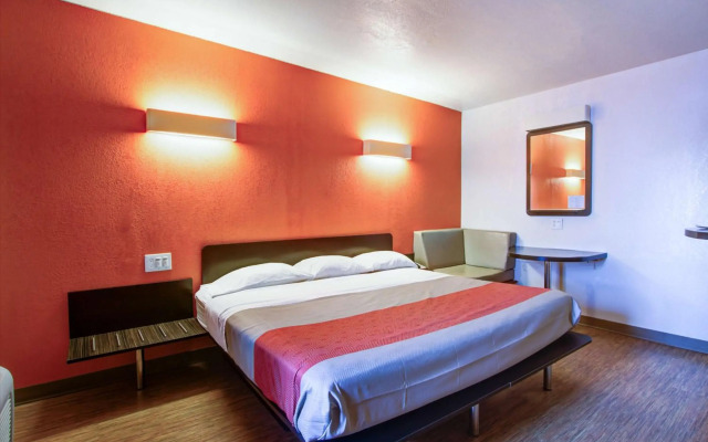 Motel 6 Richfield, OH