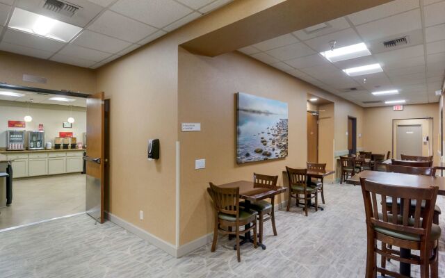 Best Western Plus Oak Harbor Hotel & Conference Center