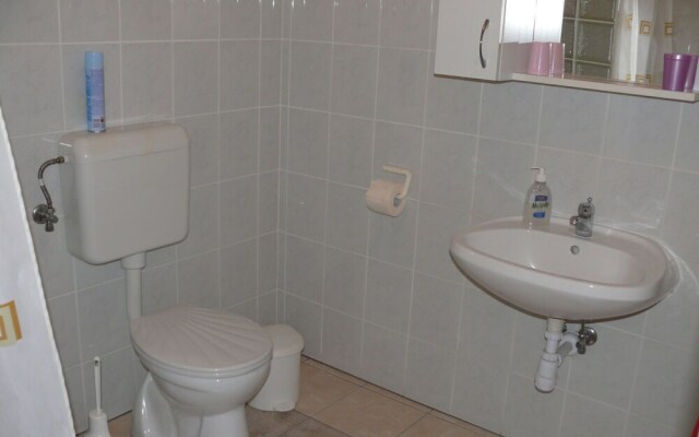 Amarillo 5 Balatonm Riaf rd