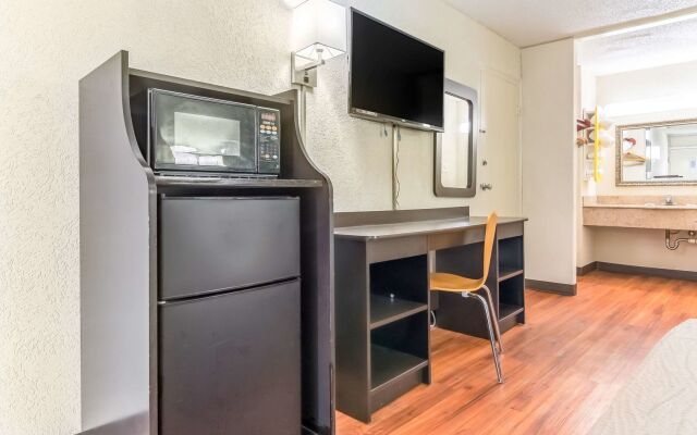 Motel 6 Durham