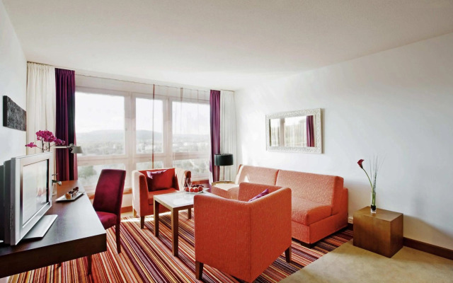 Mövenpick Hotel Zuerich-Airport