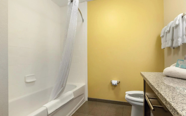 Sleep Inn & Suites Devils Lake