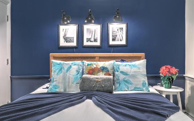 Authentic Brownstone Boston Studio!