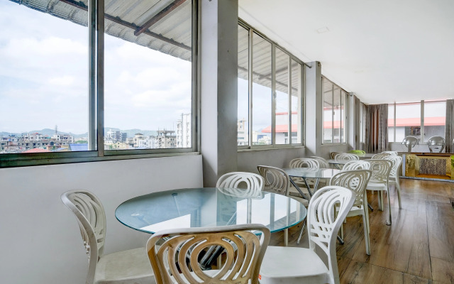 OYO Premium Beltola Tiniali