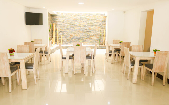 Loyds Hotel
