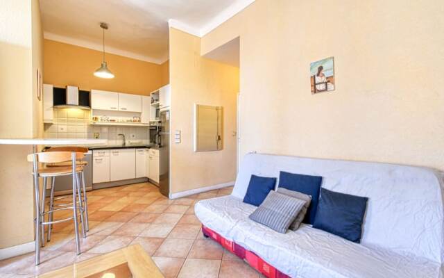 Luminous Apartment in the City Centre of Cannes