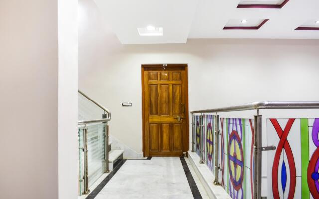 OYO 70584 Laxmi Niwas