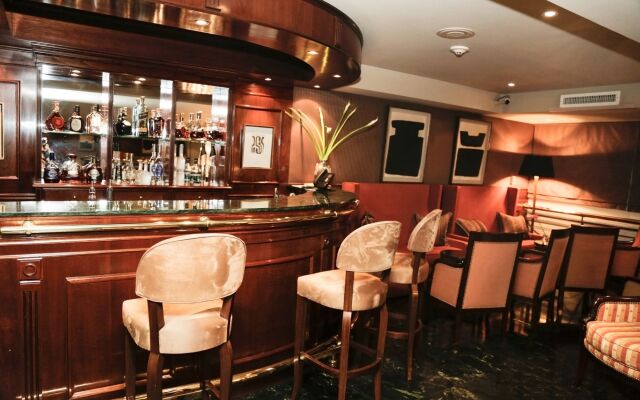 Royal Park Hotel
