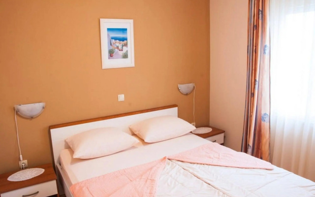 KarolinaS - parking - A3-White(2)