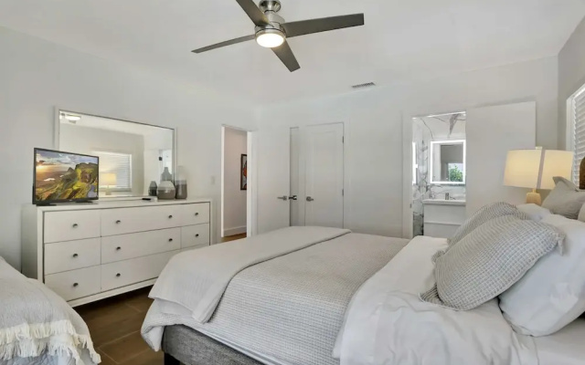 Ocean Breeze Villa 3 Bdr, Pool