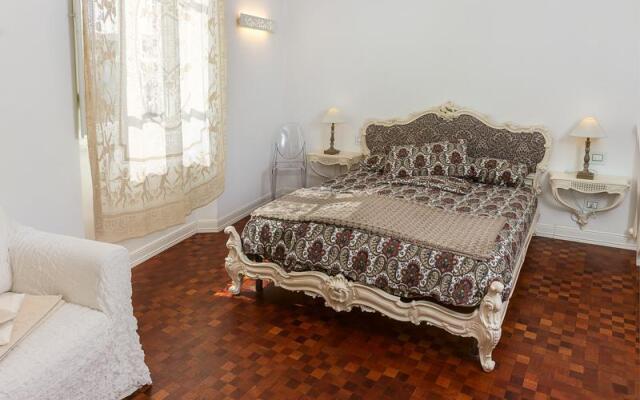 23 Bed & Breakfast