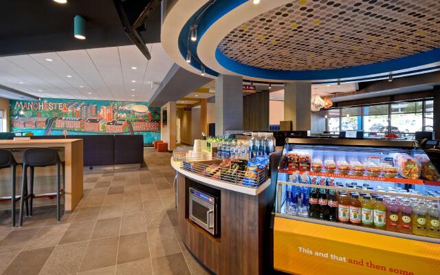 Tru by Hilton Manchester Downtown