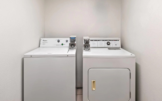 AmericInn by Wyndham Crookston U of M Crookston