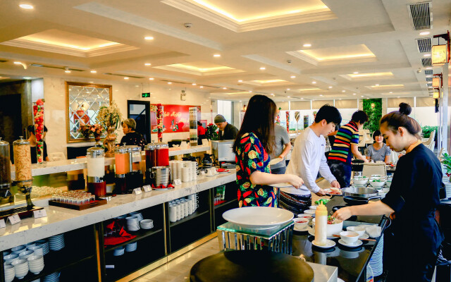 Le Hoang Beach Hotel Danang