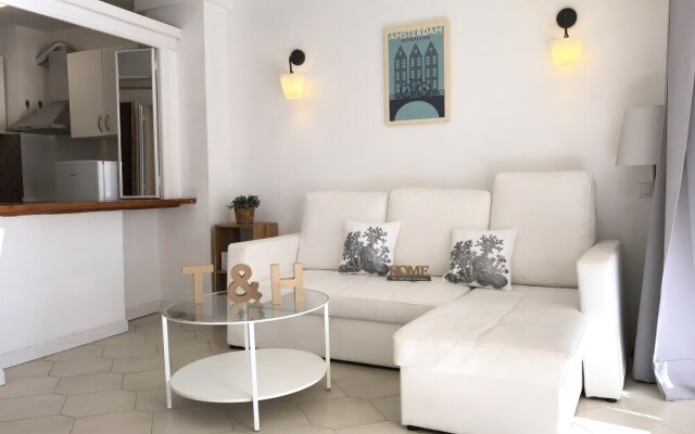 T&H Novelty 115 Family Apartment Salou