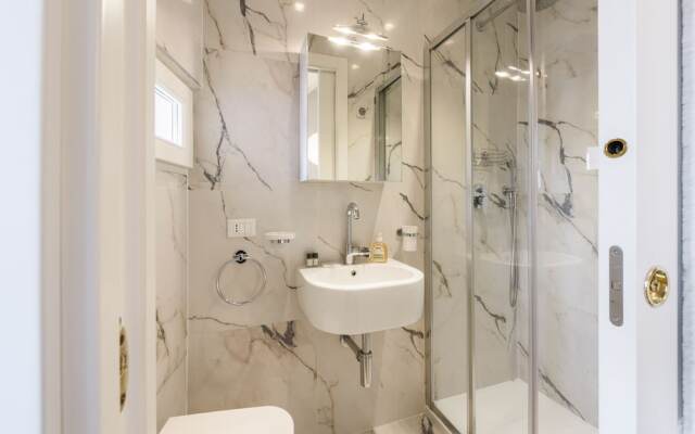 Santa Croce Top by Mmega