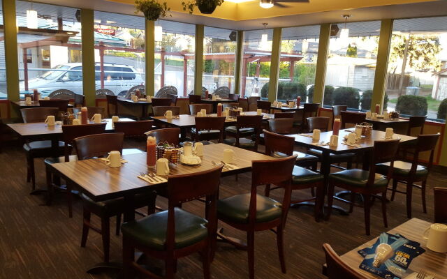 Scott's Inn and Suites