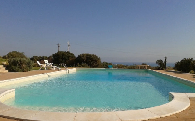 Studio Apartment in Countryside Villa With Swimming Pool