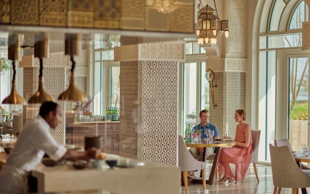 Hilton Salwa Beach Resort & Villas