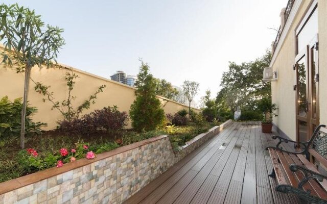 Garden Hotel