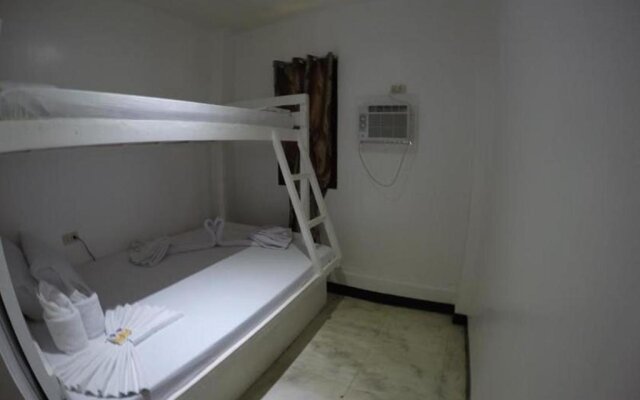 Alexzus Backpackers Travel Lodge