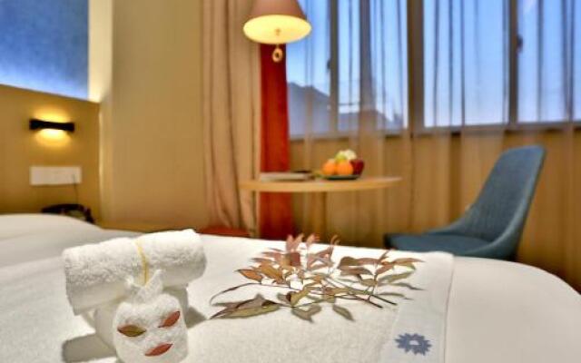 Yiwu Zhixuan Flower Hotel