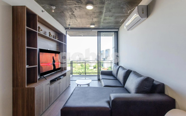 Apartamento de cabaña rústica con cama King 1D009